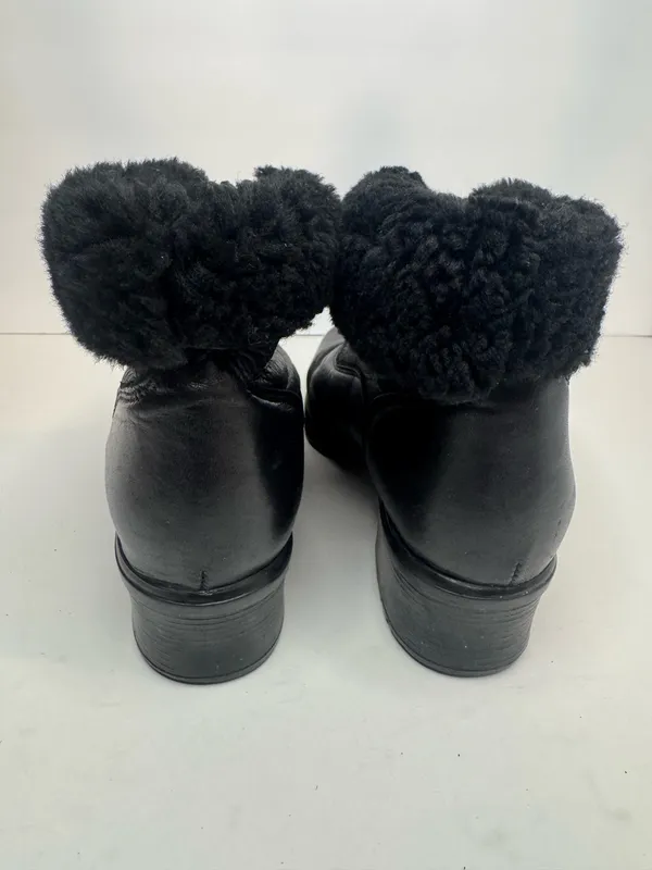 La Canadienne Black Leather Shearling Front Zip Ankle Boots Womens Size 7.5 - Image 4