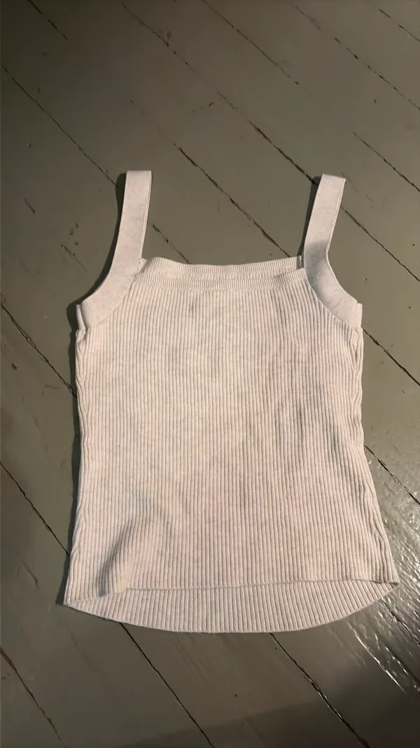 Uniqlo cotton tank top - Image 3