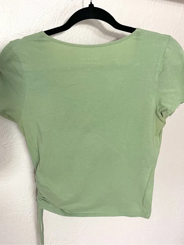 Hollister Sage Green Faux-Wrap Short Sleeve Crop Top - Image 2