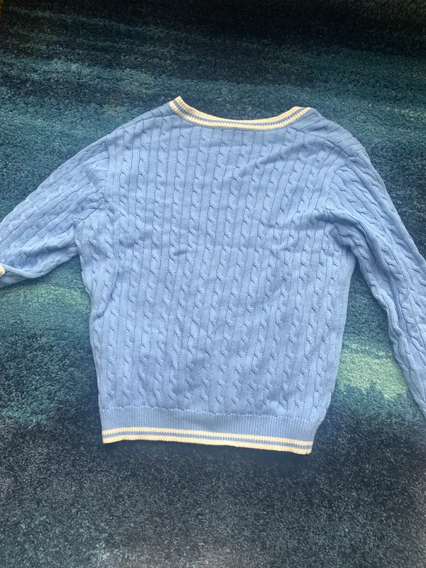 Brandy Melville Sweater - Image 4