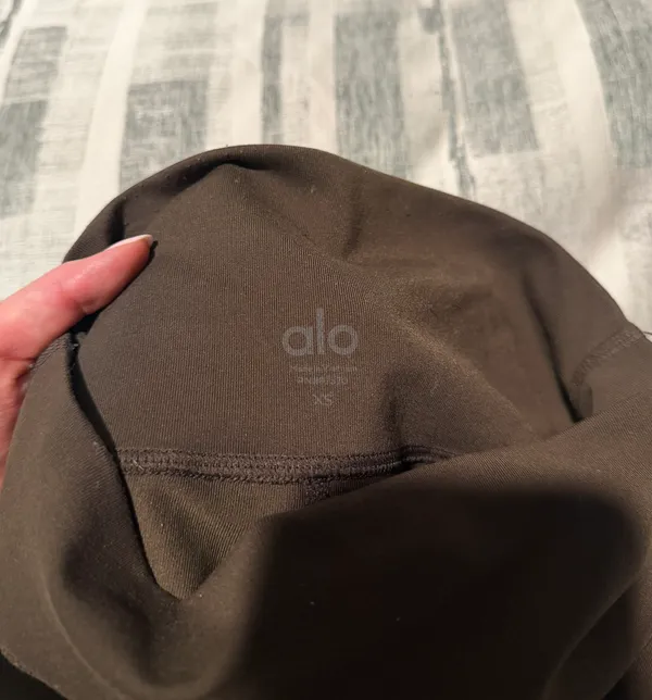 Alo Yoga Leggings (xs) - Image 4
