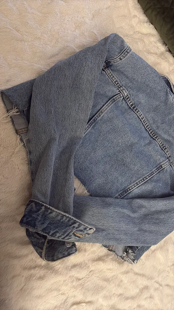 ZARA Cropped Jean Jacket - Image 3