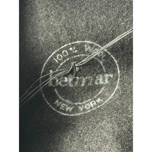 Vintage Betmar New York Black Wool Felt Cloche Hat Pleated Satin Ribbon‎ Band - Image 5