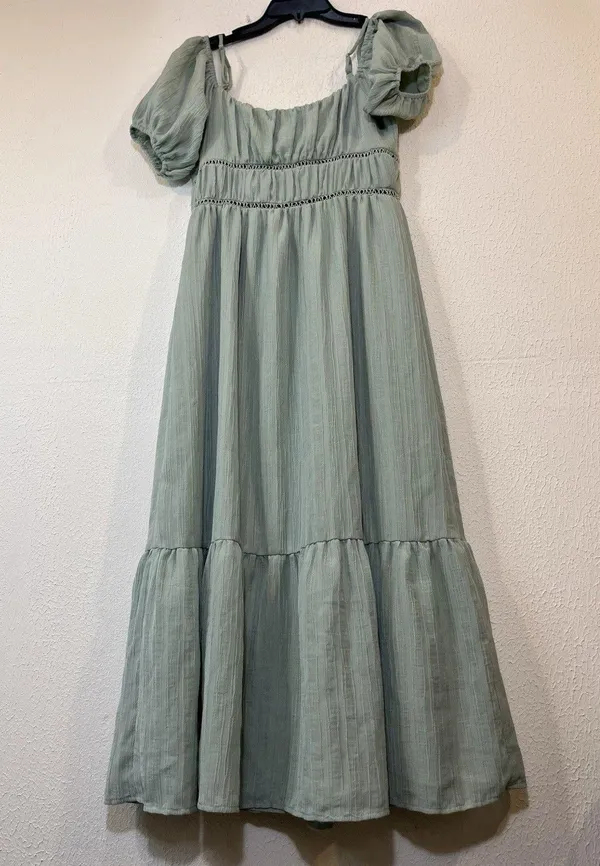 ASTR The Label Sage Green Off The Shoulder Midi Dress Small - Image 3