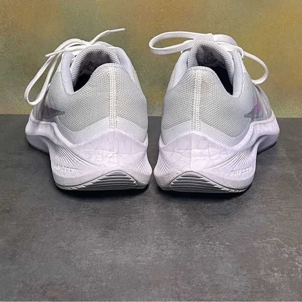 Nike Air Zoom Winflo 8 Women's Grey / White / Violet Sneakers Size 9 - Image 7