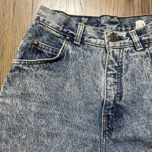 Vintage 70s Levi's Shorts Womens 8 545 Loose Fit Brown Tab Cut Off Denim - Image 9