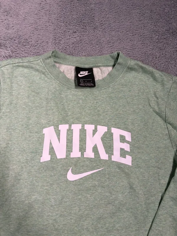 Nike Green Crewneck Sweatshirt large logo swoosh - Image 4