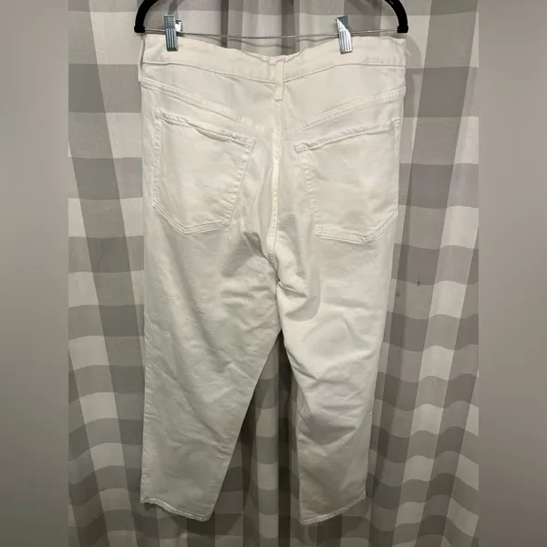 Old Navy Classic White Denim - Image 4