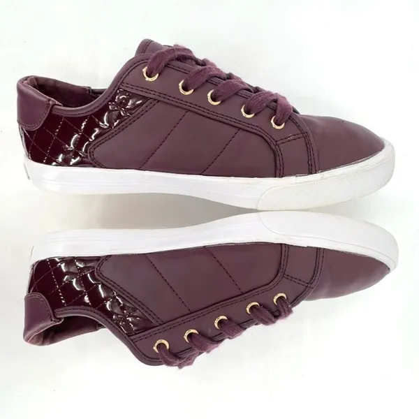 Guess Comly2 Burgundy Wine Red Quilted Lace Up Gold Logo Low Top Sneakers Size 8 - Image 5