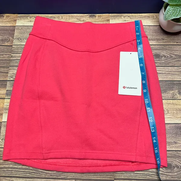 Lululemon Scuba High Rise Mini Skirt NWT Size Small (GLZP) - Image 9