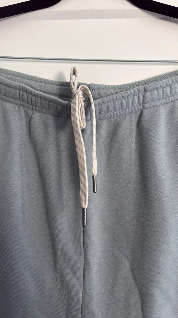 Vuori Large Sedona Straight Leg Sweatpants in Mist - Image 6