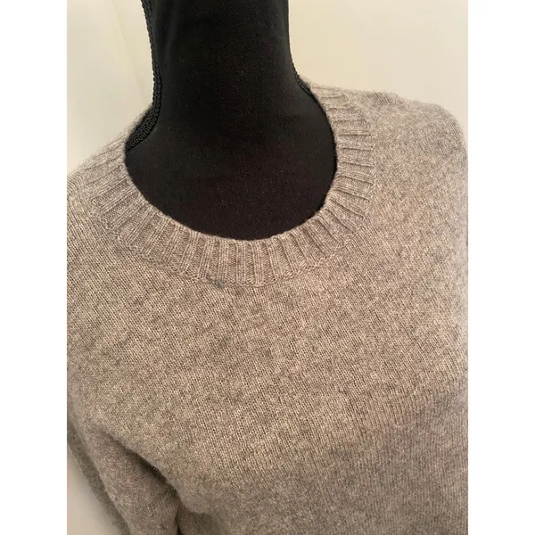 J.Crew Gray Wool Blend Knit Pullover Crewneck Sweater High-Low Hem Side Slit - Image 2