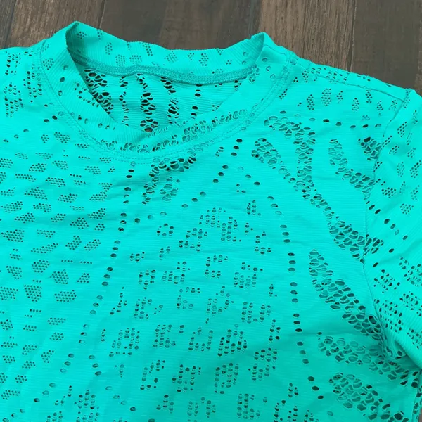 Noli Yoga Laser Cut Perforated Long Sleeve Top Turquoise Green Medium USA Made - Image 2