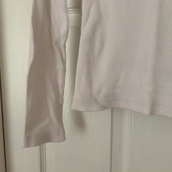 Brandy Melville John Galt White Long Sleeve Ribbed Round Neck Shirt Top - Image 4