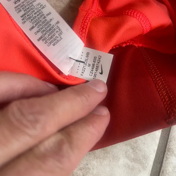 Nike Womens Swoosh Medium Support Sports Bra Orange Red NWT athletic running - Image 4
