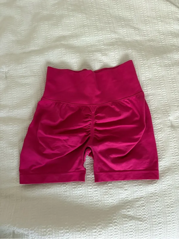 High-Waist Hot Pink Seamless Bike Shorts - Image 3