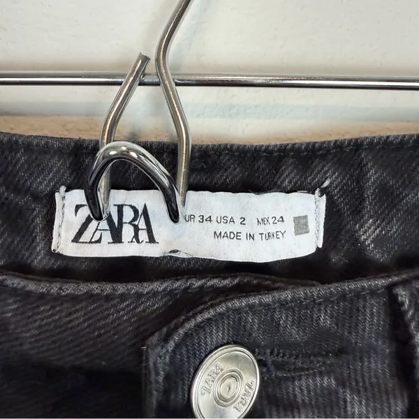 Zara High Rise Straight Leg Raw Hem Jeans Faded Black Size‎ 2 - Image 5