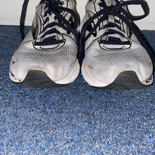 Brooks Adrenaline Guide rails women 8.5 running shoes grey & black - Image 4