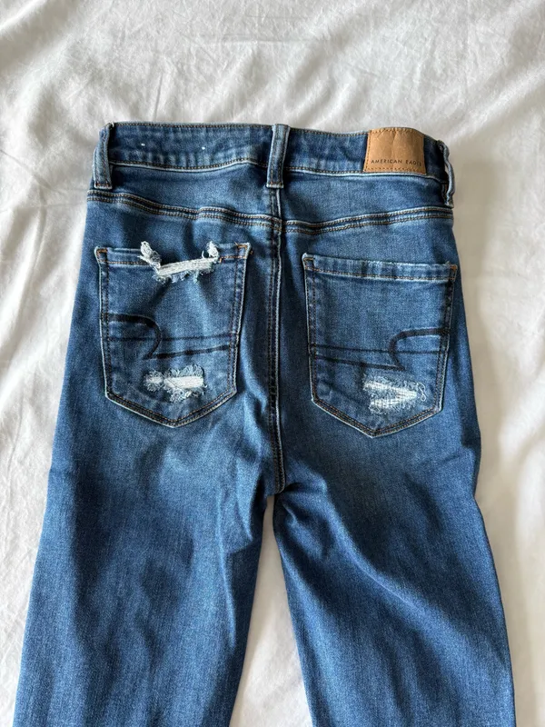 Medium Wash Destroyed Highest-Rise Jegging Crop - Image 5