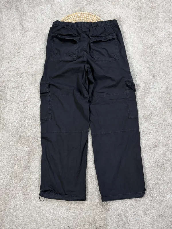 GAP Women’s Cotton Fine Twill Cargo Easy Pants in Black M - Image 5