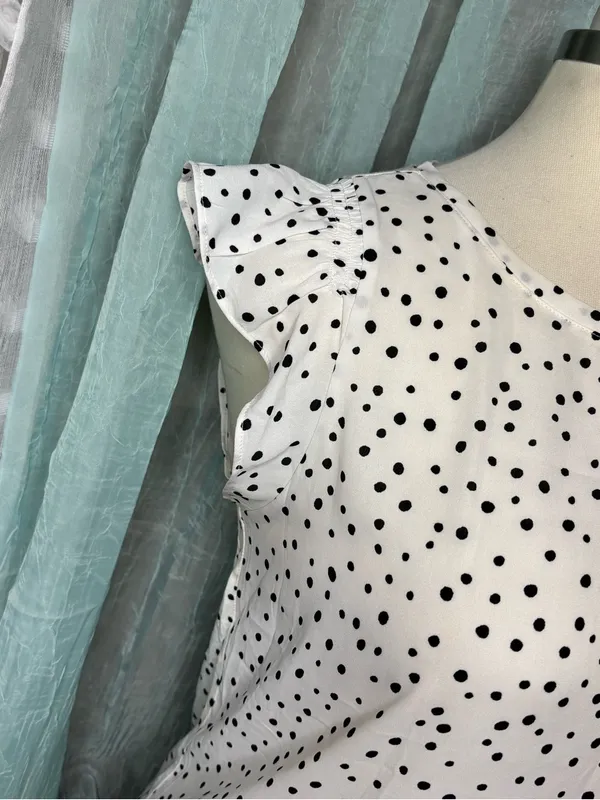 LOFT White Blouse with Black Polka Dots and Flutter Sleeves - Image 3