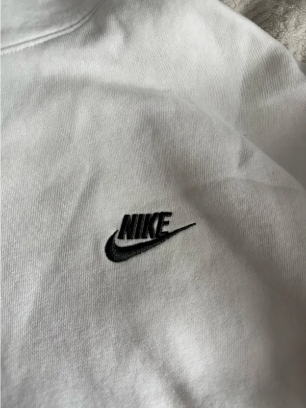 White Nike Hoodie Pullover - Image 2