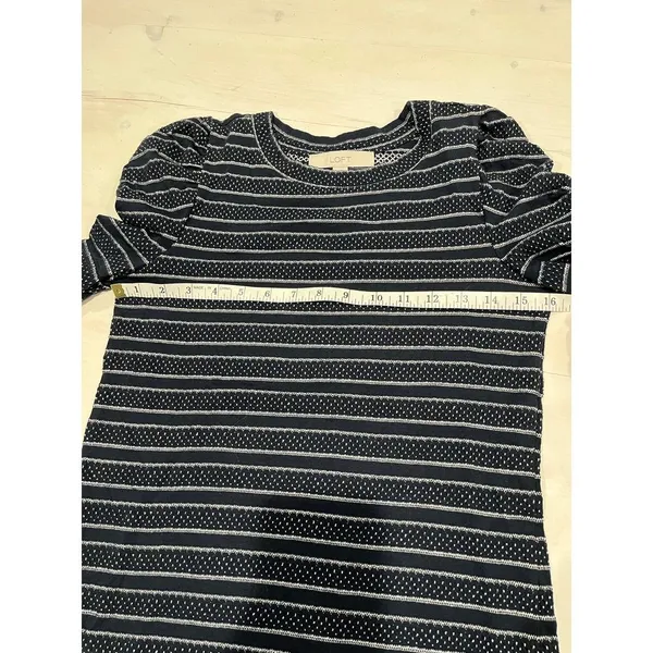 LOFT XS Cinched ruffled knit‎ long sleeve top - Image 8
