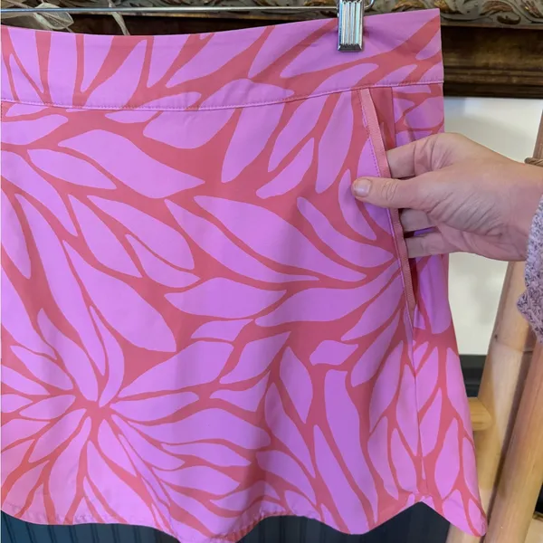 Vineyard Vines Passion Fruit Bloom Golf Performance Skort Pink Sz 10 💛🍄 - Image 4