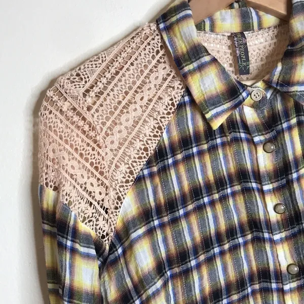 Free People Women's Flannel Plaid Crochet Lace Button Up Shirt Yellow Size XS - Image 3
