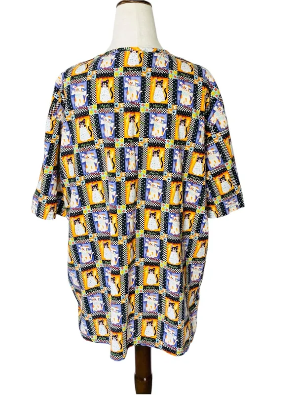 VINTAGE VETERINARY APPAREL COMPANY Cats & Dogs Scrub Top - Image 4