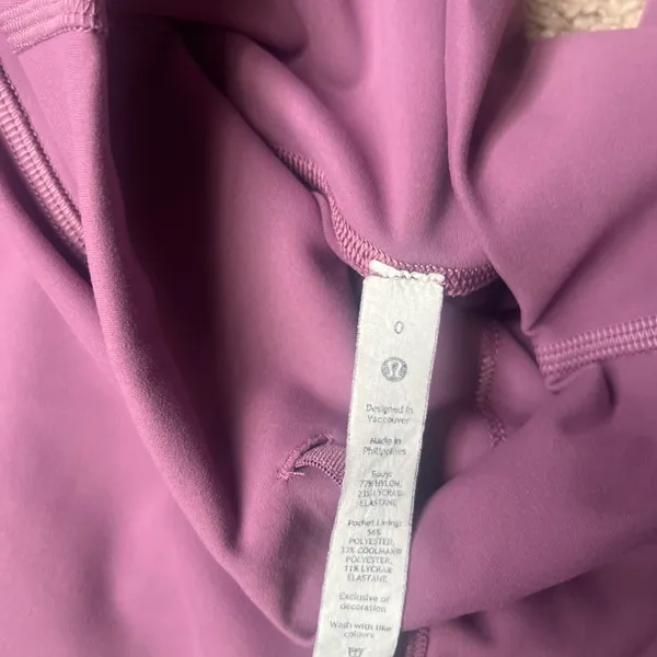 lululemon leggings size 0 - Image 4