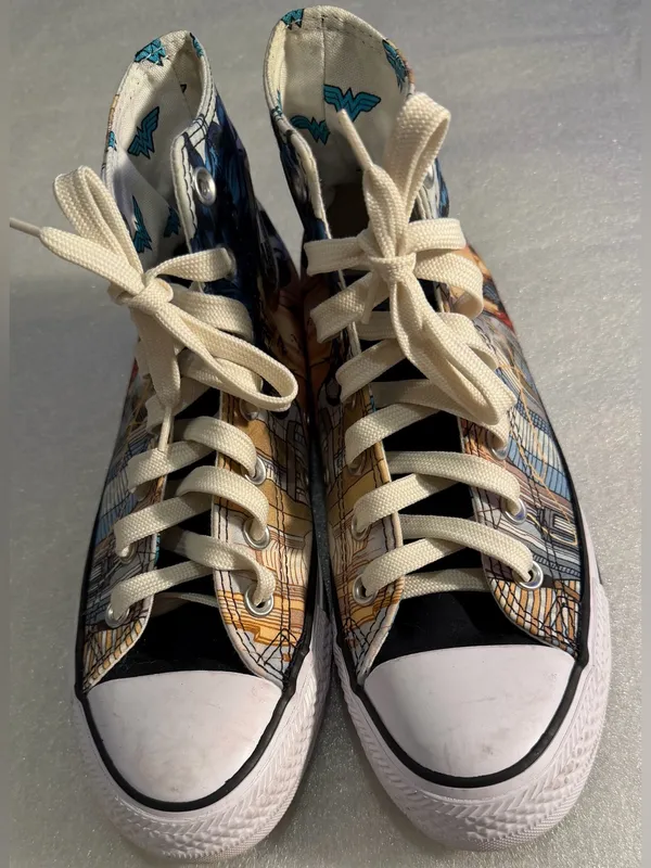 Converse Wonder Woman Graphic High-Top Sneakers - Cream/Blue/Black - Image 3