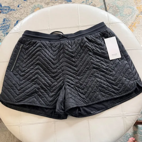 Athleta Apres Ski Short Womens 16 Black‎ Quilted Puffer Insulated Chevron 467120 - Image 2