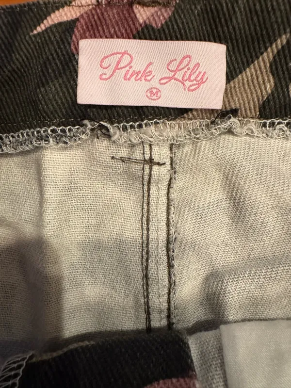Pink Lily Floral Camo Pants Women’s M 100% Cotton Casual Statement Print - Image 3
