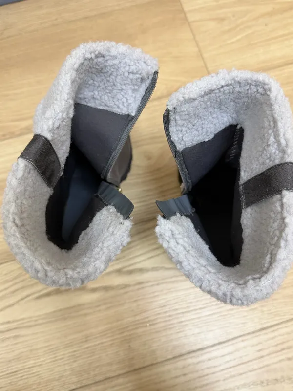 ZBY winter boots Gray Size 8.5 - Image 7