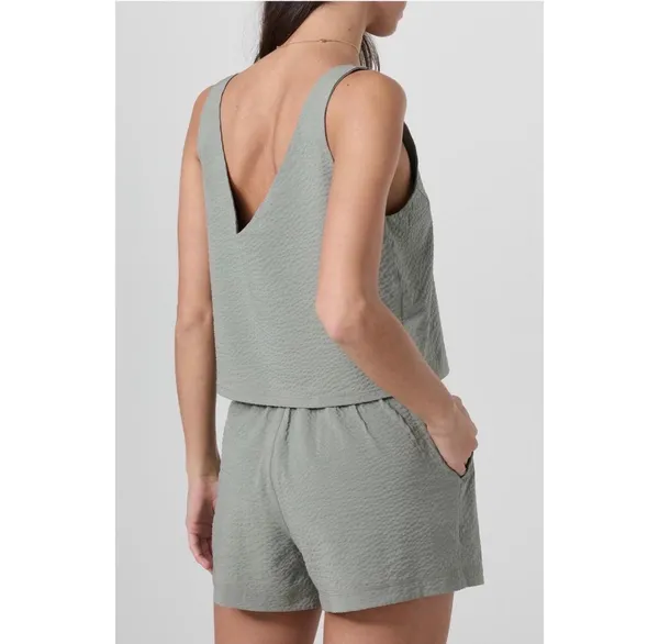 Vuori Medium Villa Textured Crop Tank Top in Laurel - Image 2