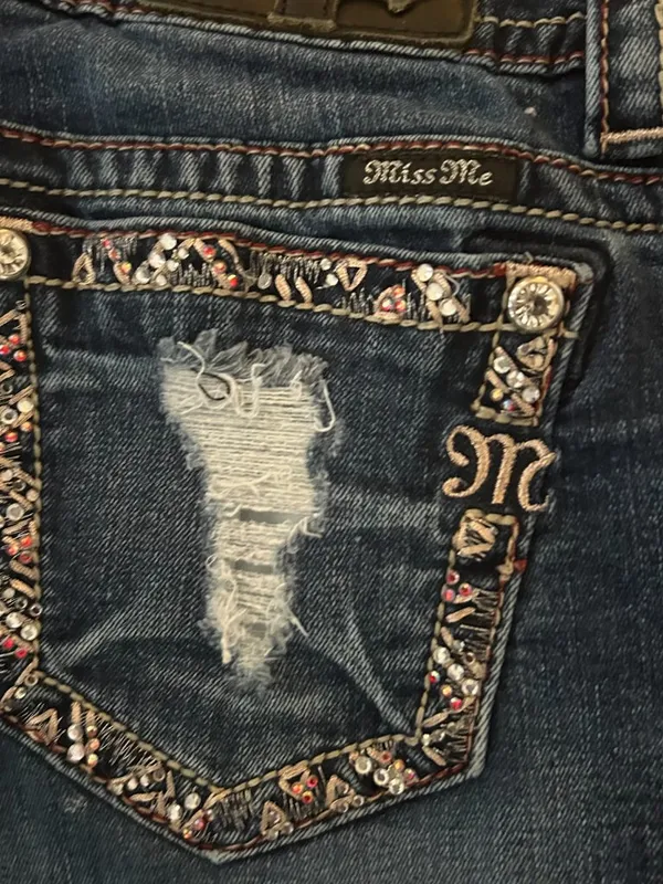 Miss Me Signature Skinny Beaded Sequin Embroidered Jeans Size 29 Y2K - Image 10