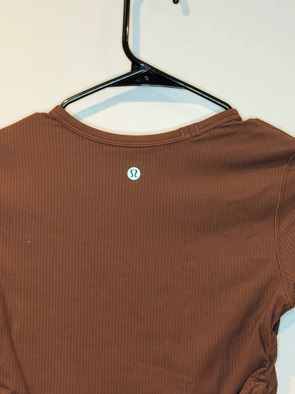Lululemon Cropped Shirt Brown - Image 4