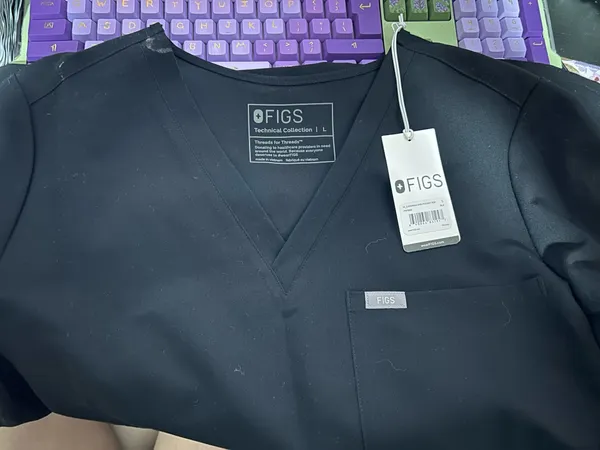 FIGS Catarina Scrub Top One-Pocket - Image 2
