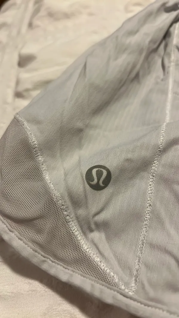 Lululemon Hotty Hot Shorts 4" - Image 3