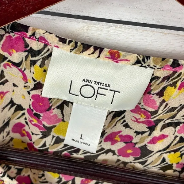 Loft Ann Taylor Ruffle Trim Tie Neck Floral‎ Chiffon Blouse Large Beige Pink - Image 10
