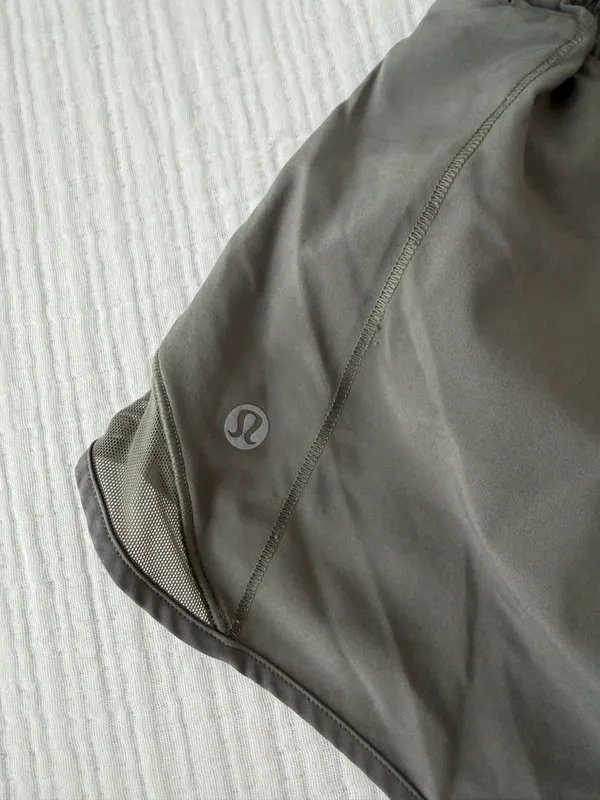 Lululemon Hotty Low-Rise Liner Shorts 2.5" 8 - Image 4