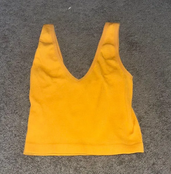 crop top Yellow - Image 2