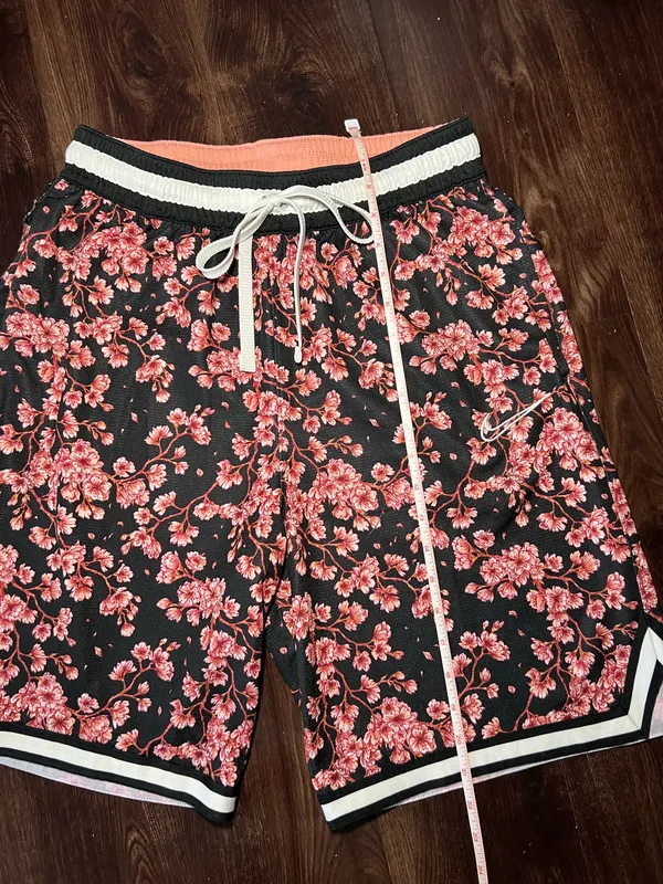 RARE Nike DNA City Exploration Dri-Fit Athletic Shorts Cherry Blossom Size Medium - Image 4