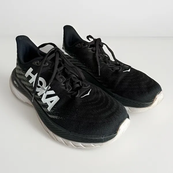 HOKA One One Mach 5 Women's Size 9.5 Black White Running Shoes 1127894 - Image 11