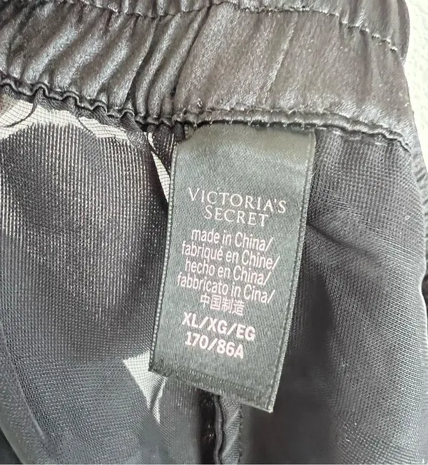 Victoria’s Secret Semi Sheer Elastic Waist Velour Dot Shorts XL - Image 5
