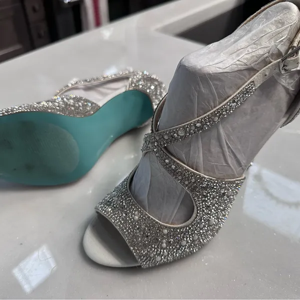 Betsey Johnson heels - Image 3
