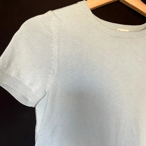 a‎ new day blue short sleeved knit top women's size small shirt vintage design - Image 2