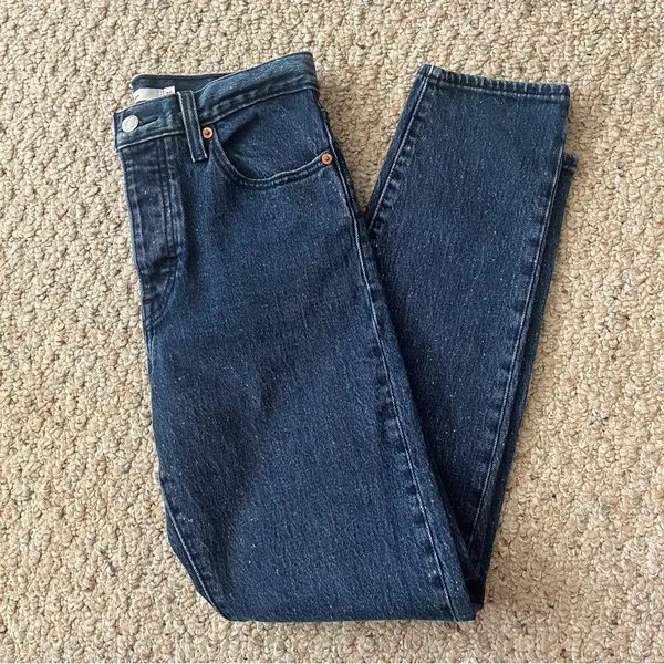 LEVI’S Denim Wedgie Blue Jeans Size 26 - Image 7