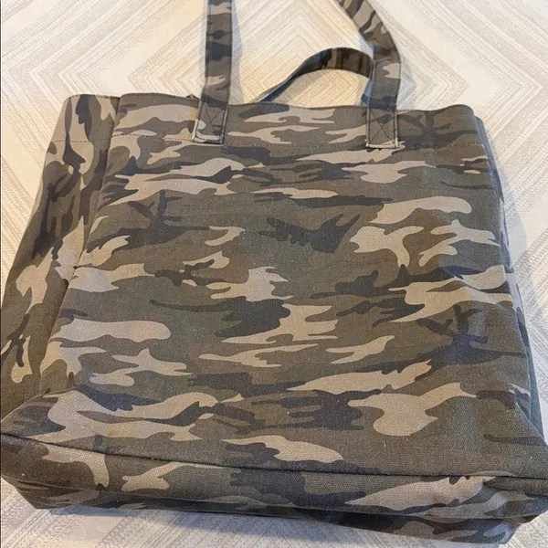 Koala Kanvas Camouflage Canvas Tote Bag – Black Glitter Star - Image 11